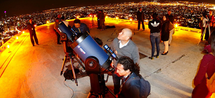 Nuevos cupos para observar el Universo desde el helipuerto de torre Telefónica