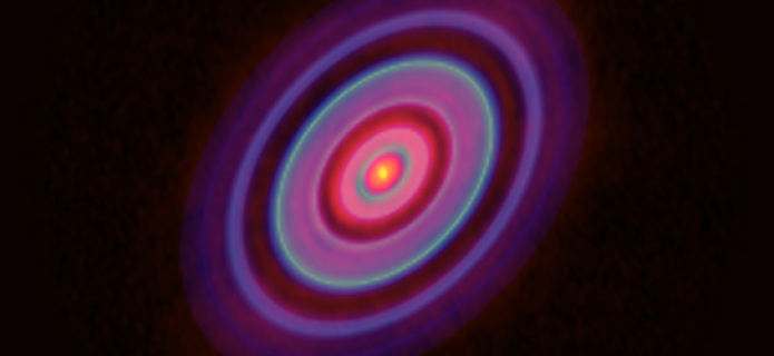 ALMA revela huellas de jóvenes planetas en disco de gas