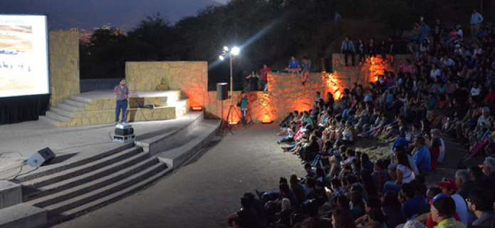 A lleno total se realizó la “Gran Noche de Estrellas” en el cerro San Cristóbal