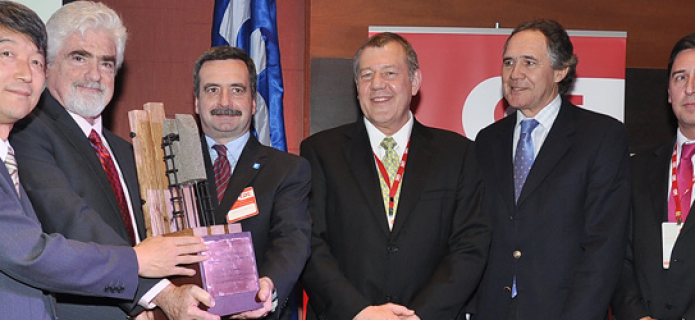 ALMA recibe Premio de la Cámara Chilena de la Construcción por ser el Hito Tecnológico del 2013