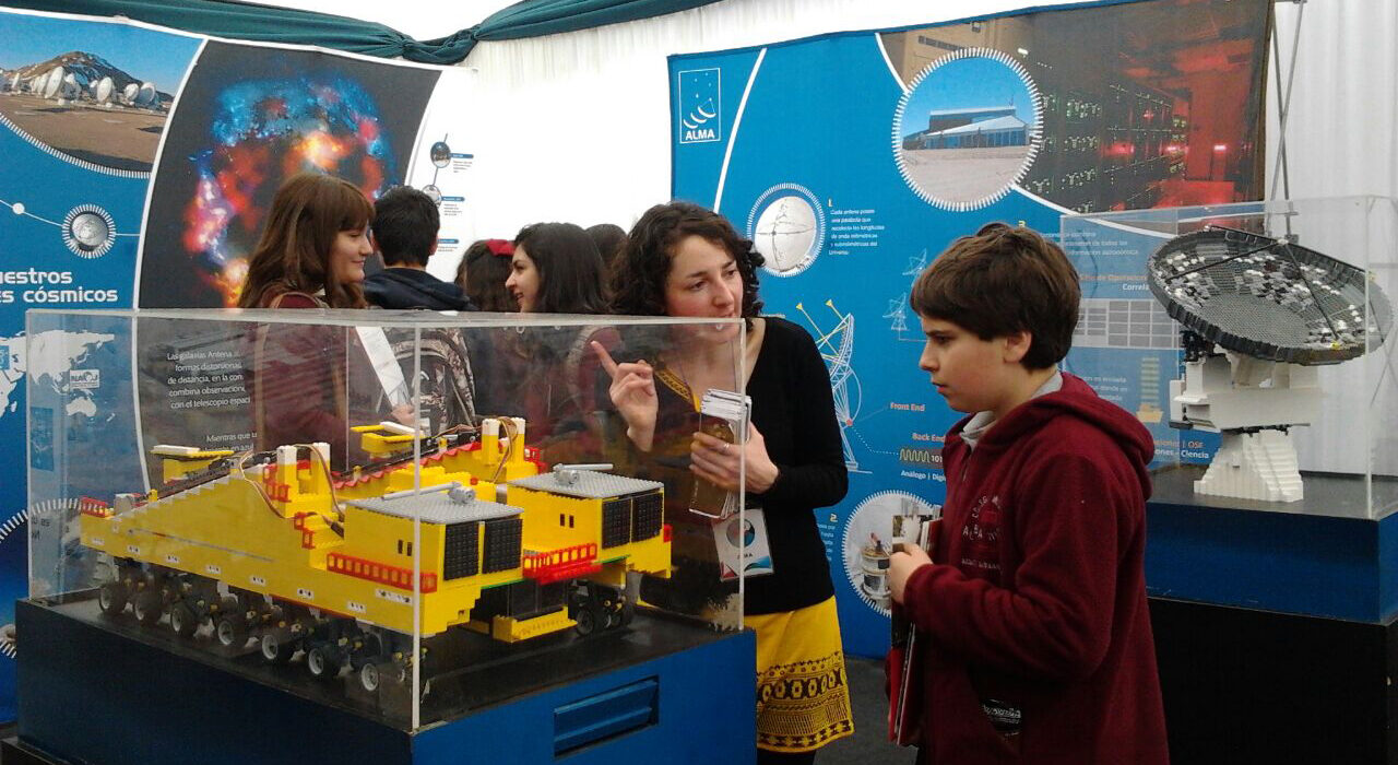 ALMA participa activamente del mes de la ciencia en Chile