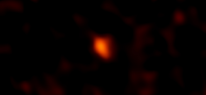 ALMA observa DeeDee, un distante y tenue habitante de nuestro Sistema Solar