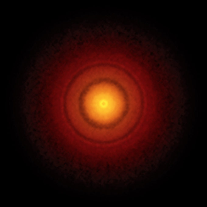 ALMA’s best image of a protoplanetary disc to date. This picture of the nearby young star TW Hydrae reveals the classic rings and gaps that signify planets are in formation in this system. Credit: S. Andrews (Harvard-Smithsonian CfA); B. Saxton (NRAO/AUI/NSF); ALMA (ESO/NAOJ/NRAO)