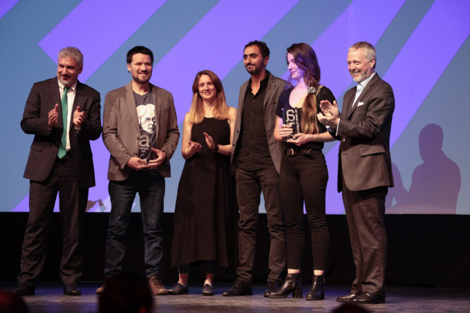 Premiación del equipo de Sonidos de ALMA. Crédito: @premios_avonni