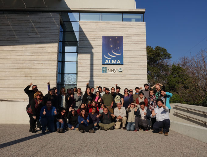 Profesores de todo Chile se reunieron en las oficinas de ALMA en Santiago para el Programa de Capacitación Docente Galileo (GTTP, por su sigla en inglés) el 25 de agosto y el 1 de septiembre 2018. Crédito: S. Cabezón (AUI/NRAO/NSF).