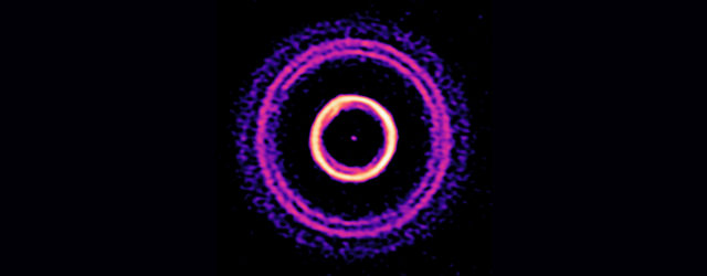 Nueva imagen de ALMA revela planeta migrante en disco protoplanetario