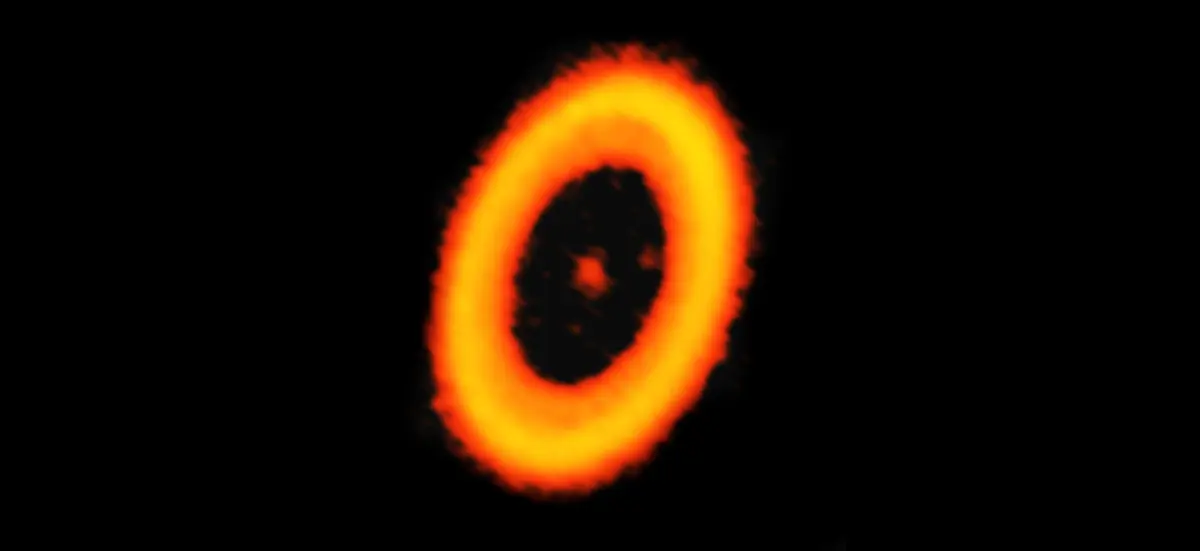 Descubren disco circumplanetario con lunas en proceso de formación alrededor de joven planeta en distante sistema estelar