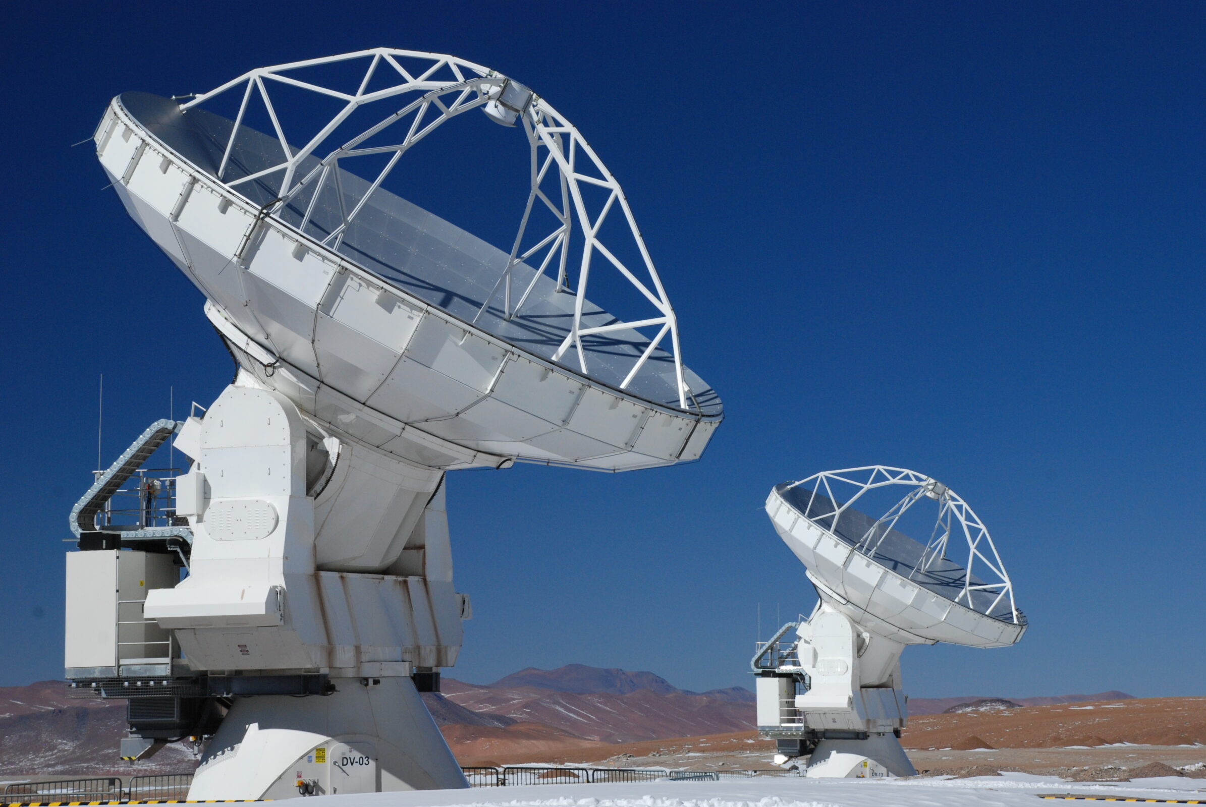 2 Vertex Antennas tracking together at AOS.