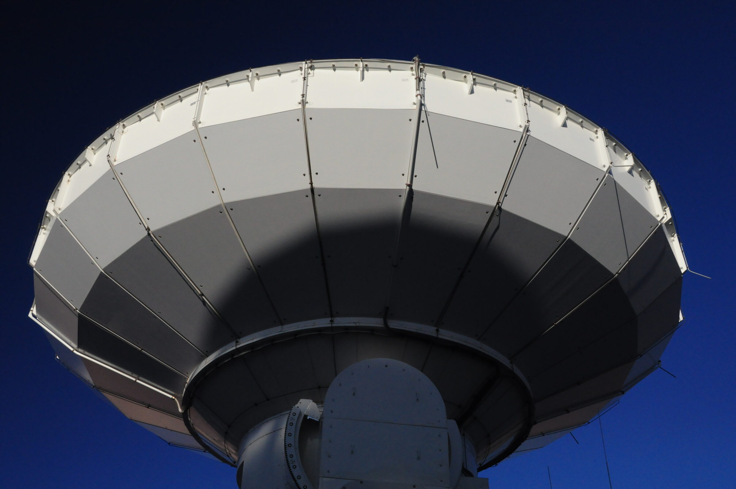 La primera antena de ALMA