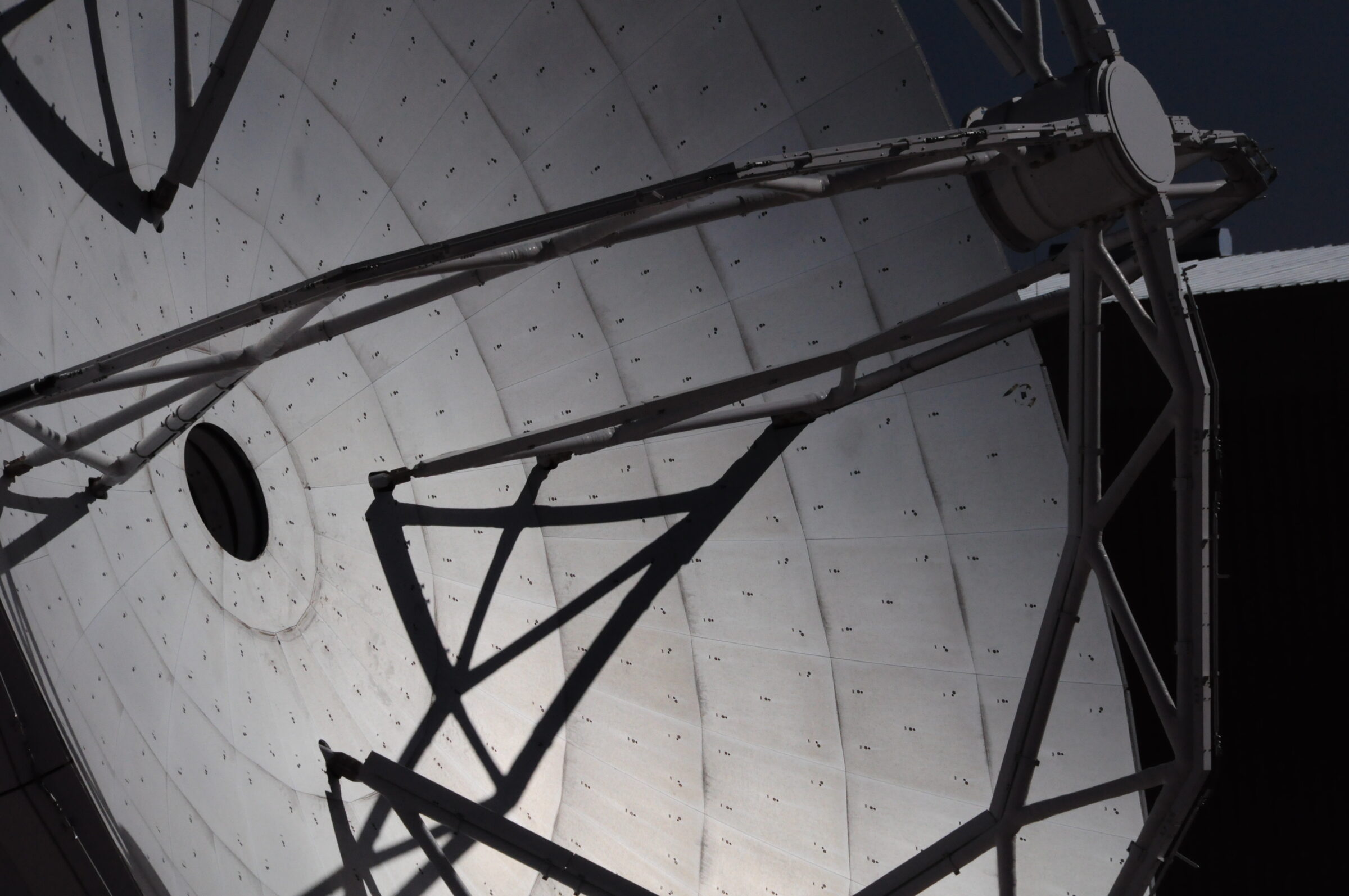 Detalles de una antena ALMA