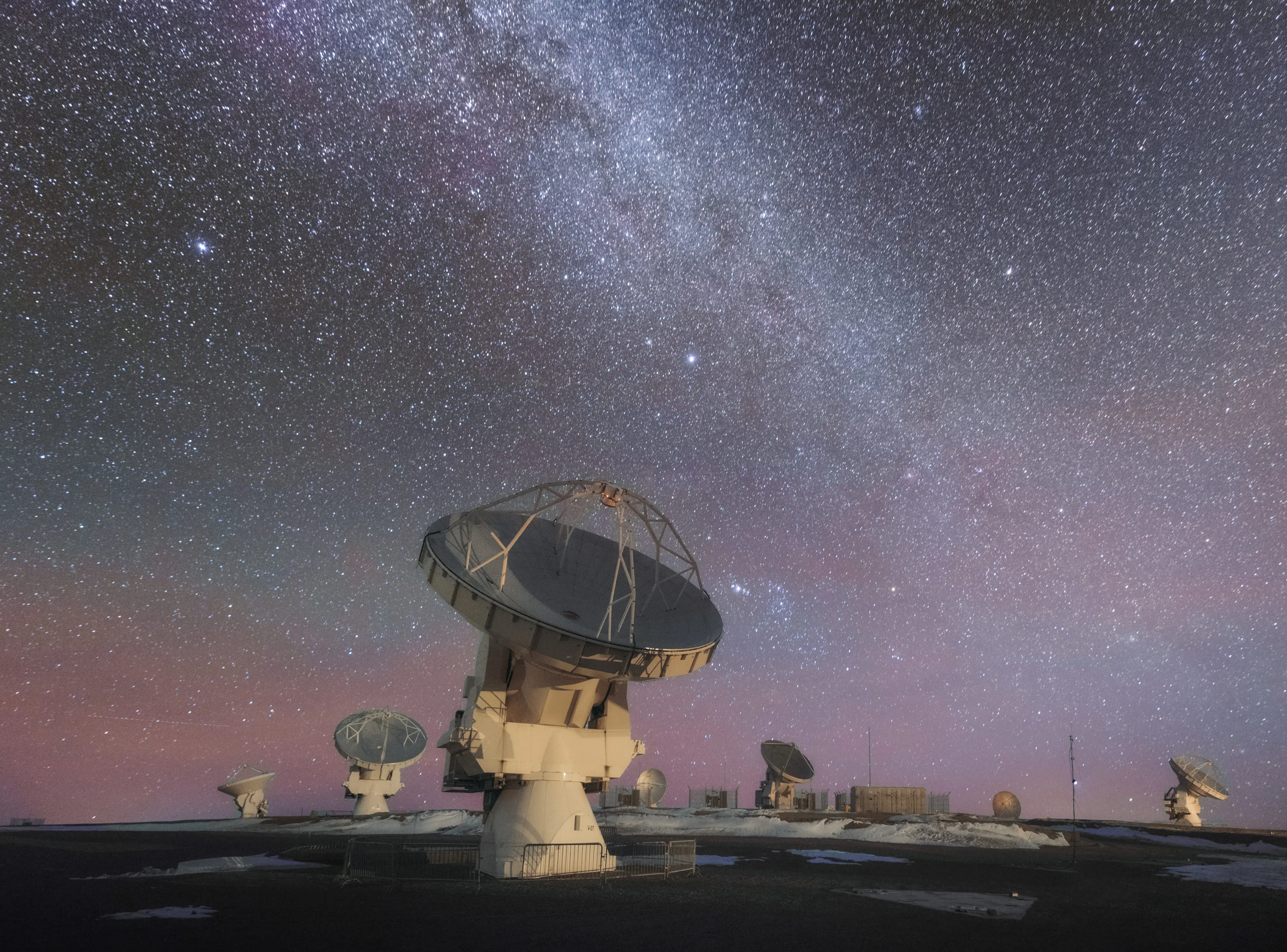 ALMA looks to the Night Sky ALMA