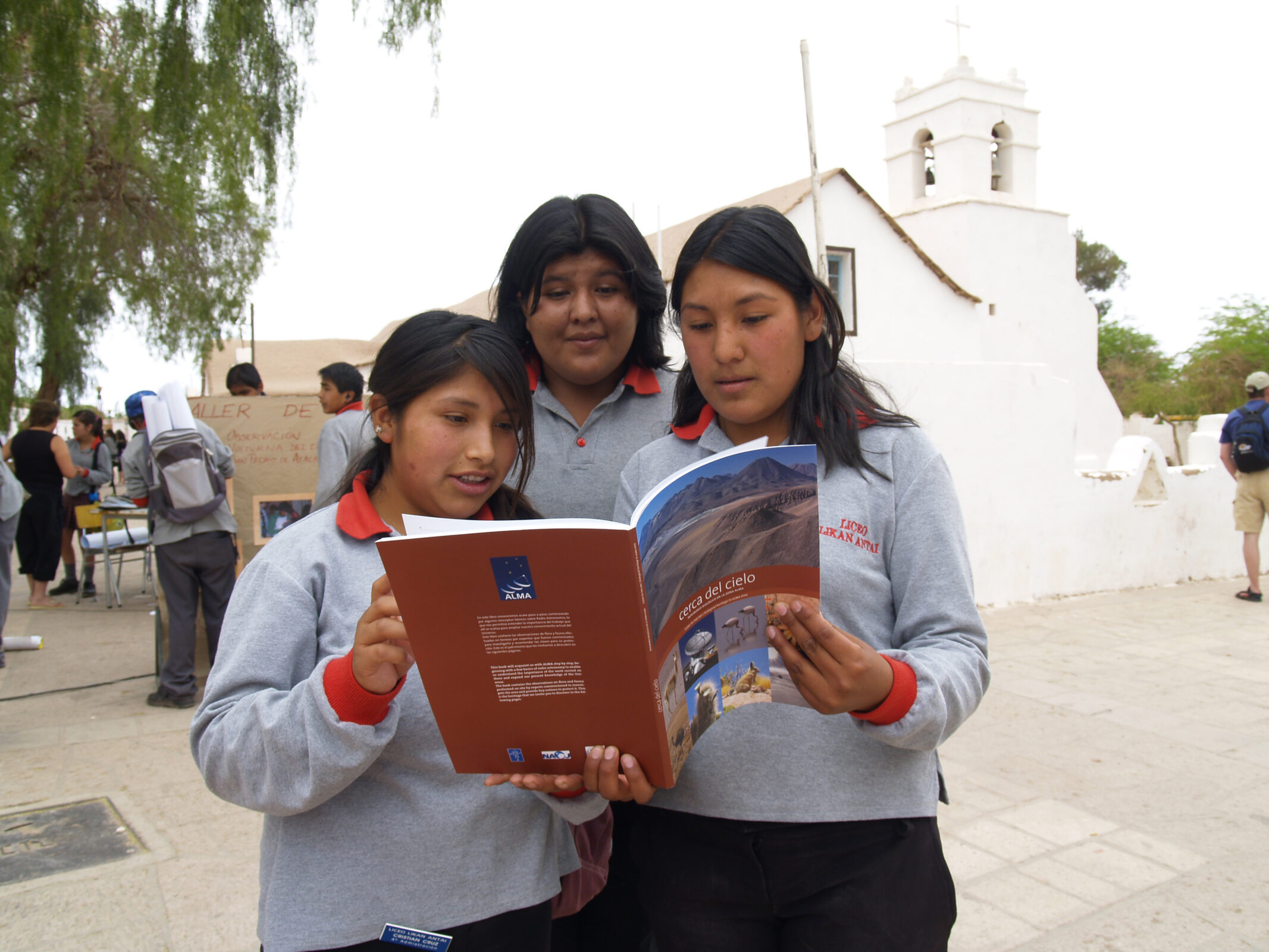 Estudiantes de una escuela en San Pedro de Atacama