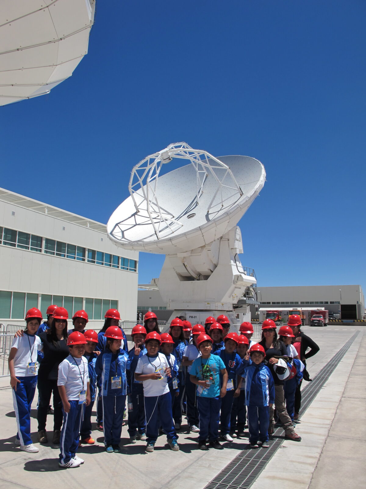 Visita de niños de la Escuela de Peine