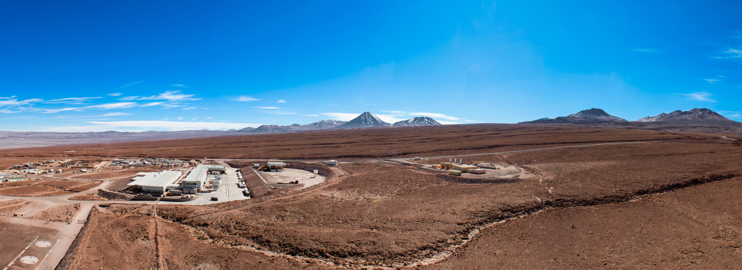 This panorama reveals the extent of ALMA