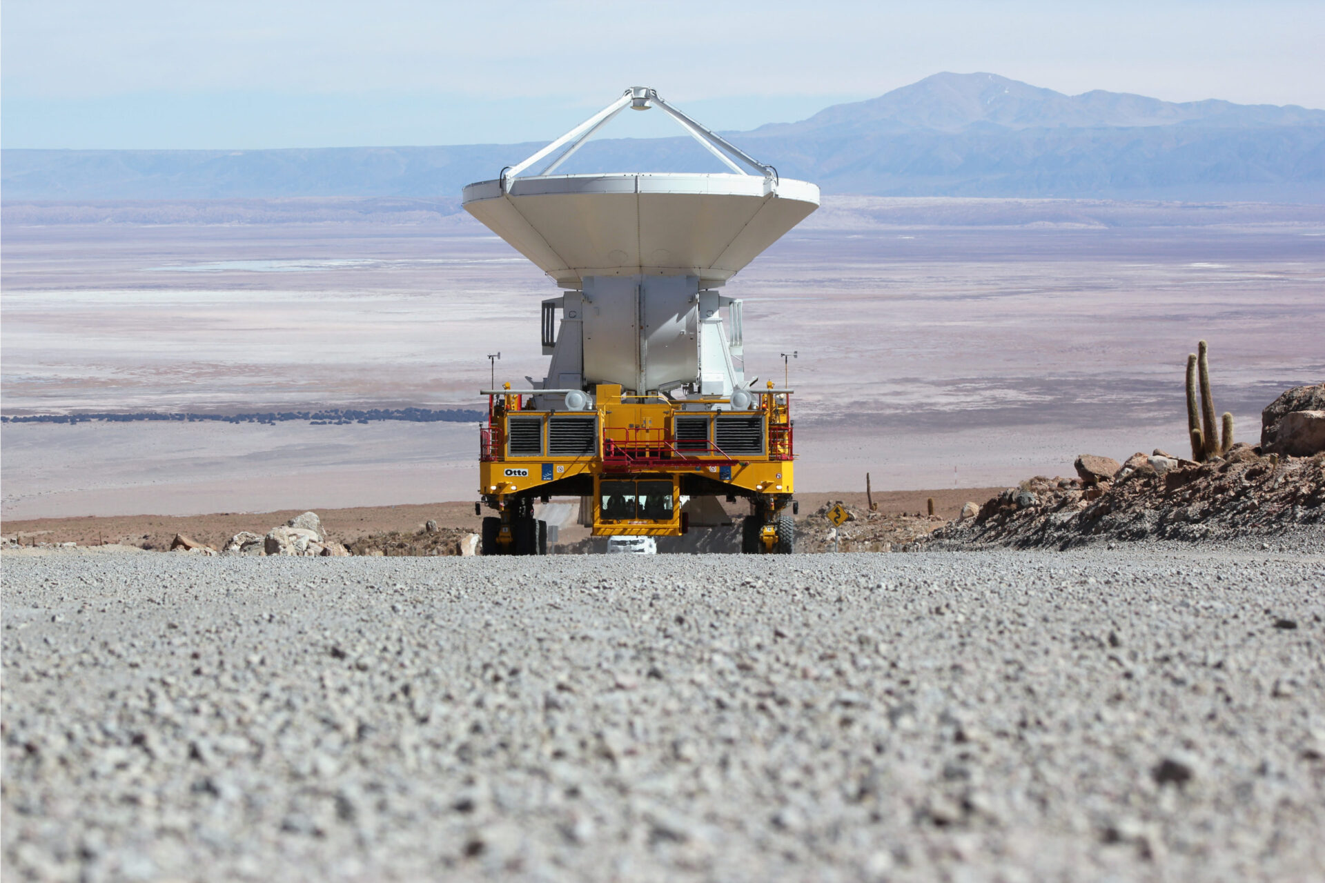 La primera antena europea para ALMA
