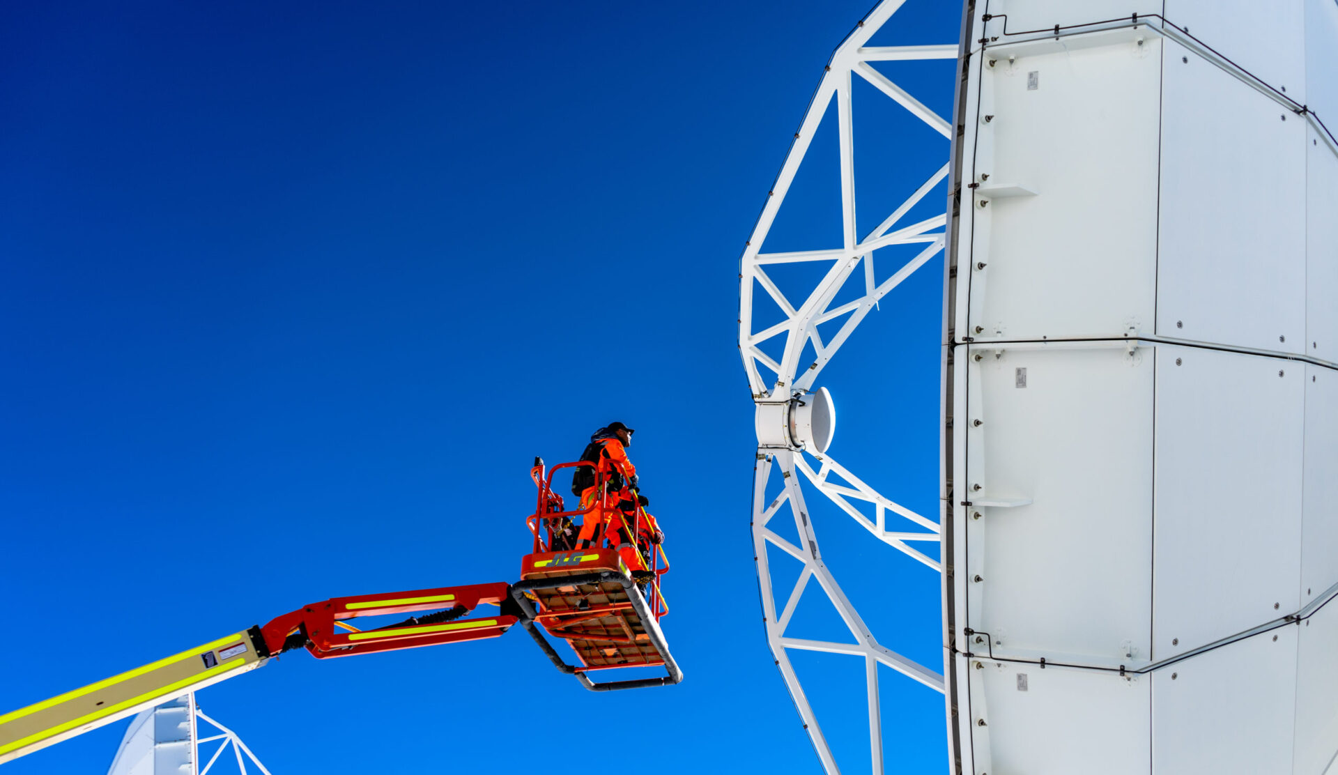 Antenna maintenance