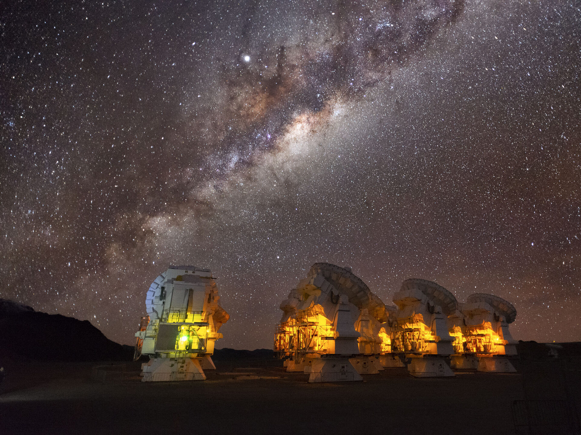 <p>In the Chajnantor Plateau, amazing picture of the antennas under the Milkyway. Credit: Sergio Otarola -ALMA(ESO/NAOJ/NRAO)</p>
