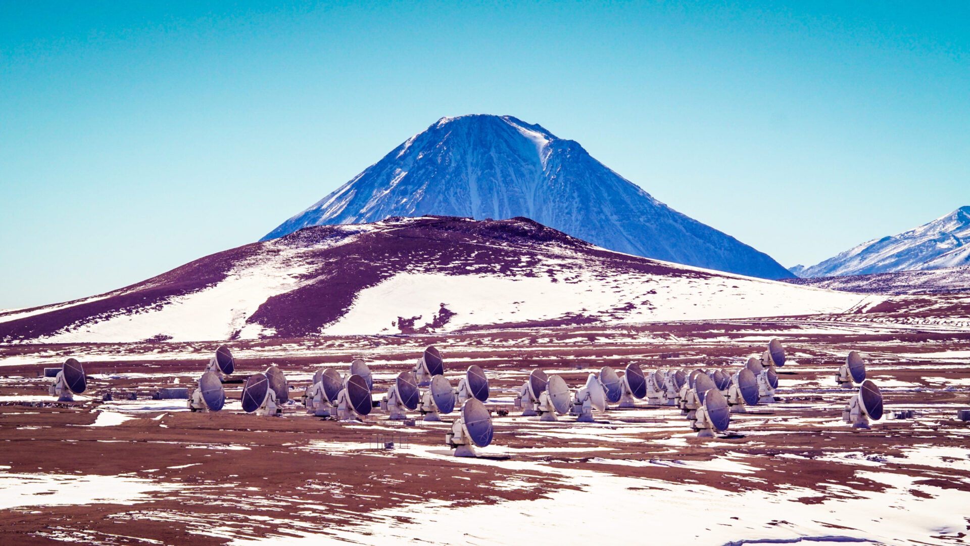 Amazing view of ALMA array