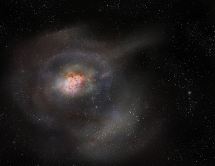 Se creía que las galaxias post brotes estelares, o PSB en su sigla en inglés, expulsaban la totalidad de su gas durante violentas erupciones que culminaban en un estado de inercia, donde las galaxias dejan de fabricar estrellas. Sin embargo, gracias al Atacama Large Millimeter/submillimeter Array (ALMA), los científicos descubrieron que estas galaxias condensan y conservan este gas turbulento, pero no lo usan para producir estrellas. En esta representación artística se destaca el nivel de compactación del gas molecular de una galaxia PSB y la ausencia de formación estelar. Créditos: ALMA (ESO/NAOJ/NRAO) / S. Dagnello (NRAO/AUI/NSF)